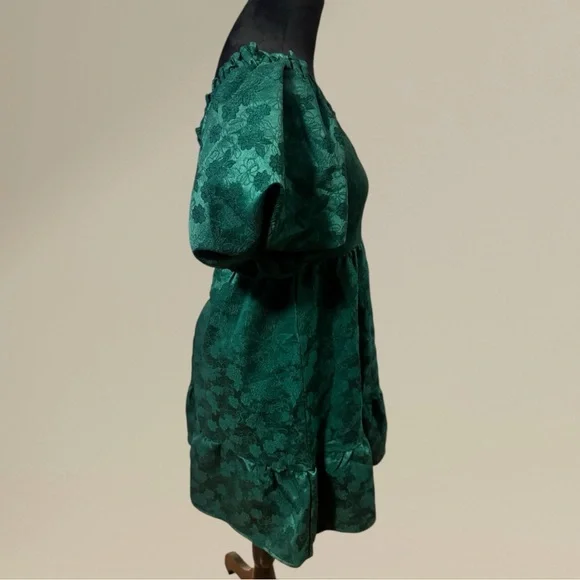 Elegant Green Mini Dress - Picture 4 of 6